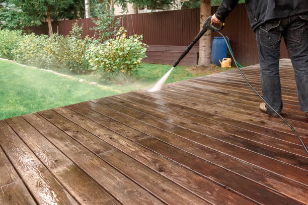 Best Pool Deck Cleaning  in Calcium, NY